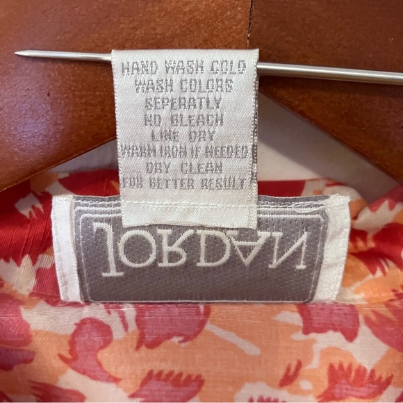 VTG  Jordan Womens M 100% Silk Button Blouse Short-sleeve Abstract Floral Print - Picture 3 of 6